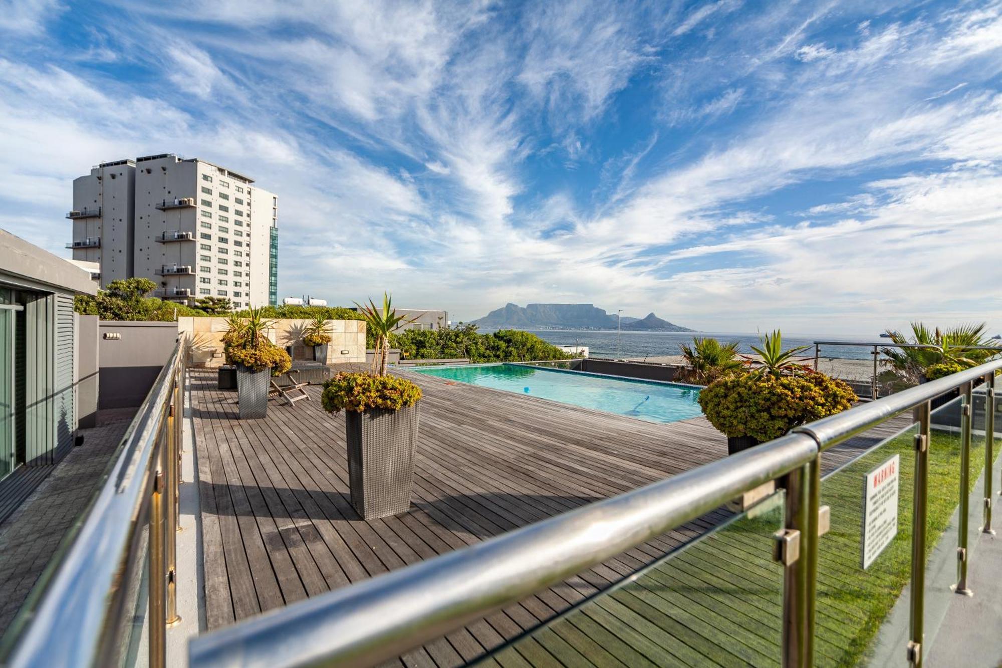 Modern Beachfront With Ocean Views - Infinity G9, Blouberg, Cape Town Bloubergstrand Exterior foto